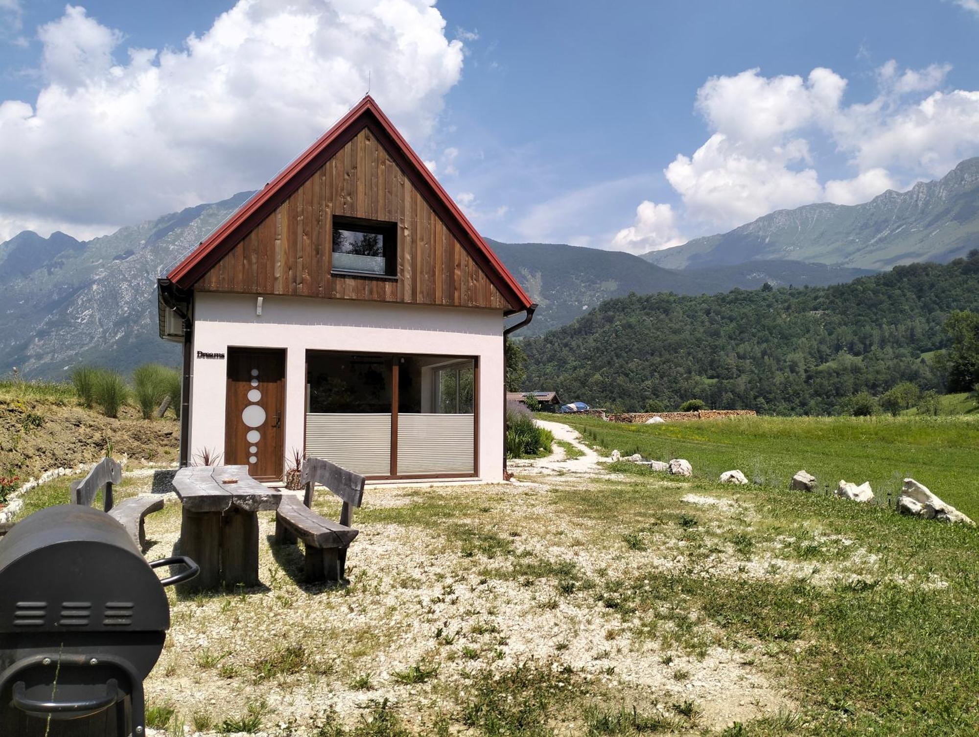 Holiday Home Dreams Кобарид Екстериор снимка